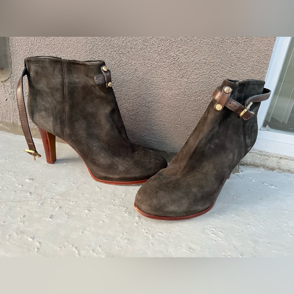 Tory Burch size 8.5 brown booties